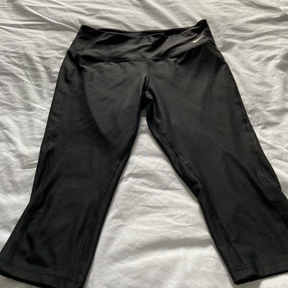Ladies Nike crop tights